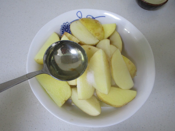 Fried Potatoes with Black Pepper recipe