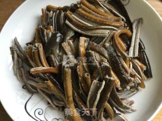 Stir-fried Eel with Onion recipe