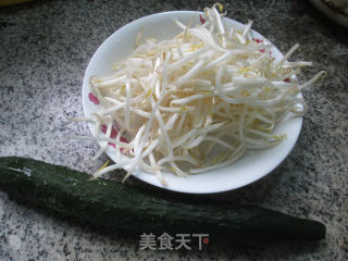 Cucumber Mixed with Mung Bean Sprouts recipe
