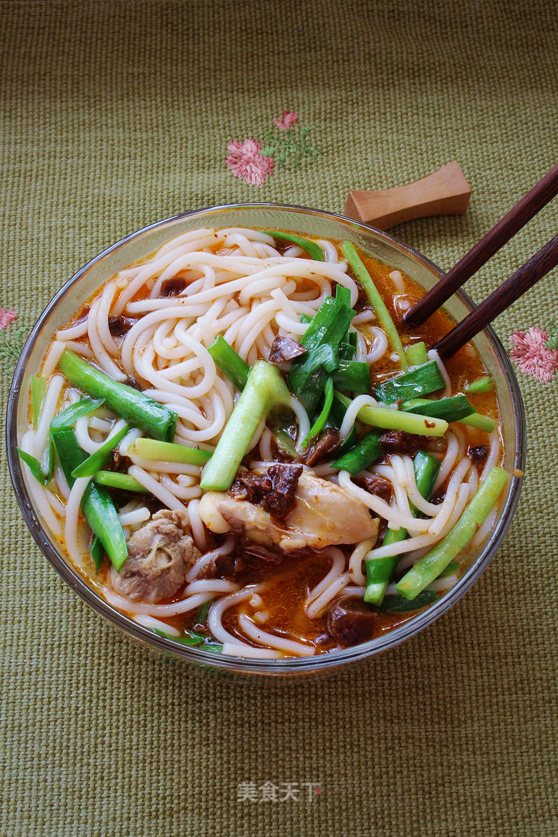 Refreshing Chicken Soup Rice Noodles recipe