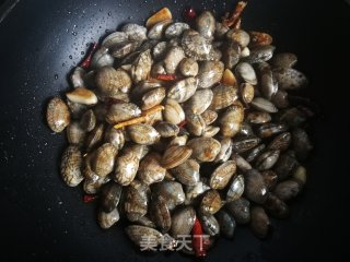 Stir-fried Clams with Sauce recipe