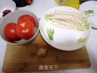 Beef with Tomato and Enoki Mushroom recipe