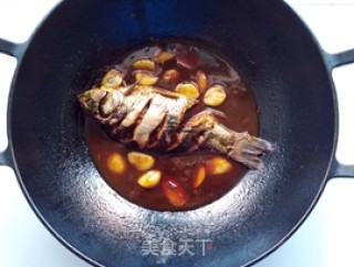 Braised River Crucian recipe