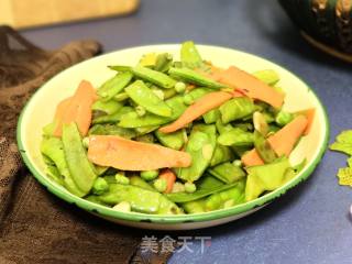 Stir-fried Snow Peas with Carrots recipe
