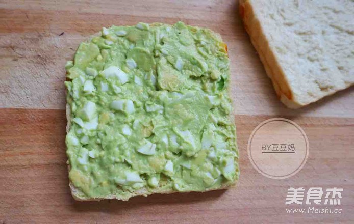 Black Pepper Avocado Sandwich recipe