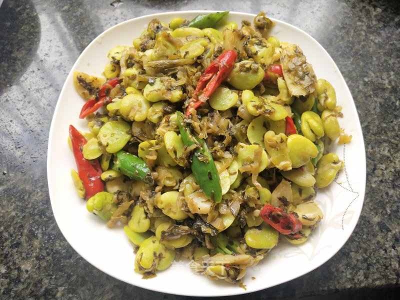 Stir-fried Broad Beans with Dried Vegetables recipe