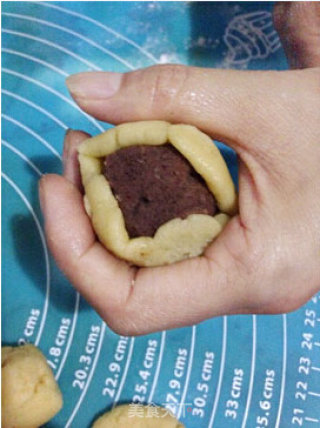 Red Bean Paste Mooncake recipe