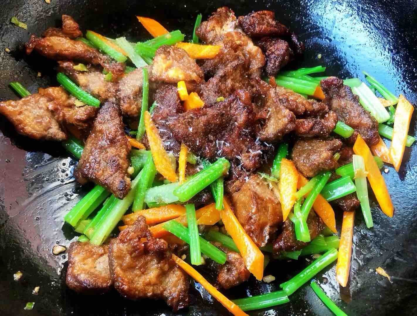 Stir-fried Pork Liver with Celery recipe