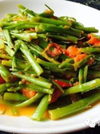 Stir-fried Water Spinach with Tomatoes recipe