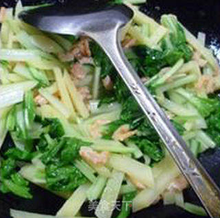 Stir-fried Potatoes with Kaiyang Cabbage recipe