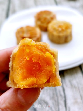 Egg Yolk Mooncake recipe