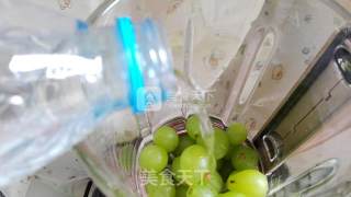 Freshly Squeezed Honey Grape Drink recipe