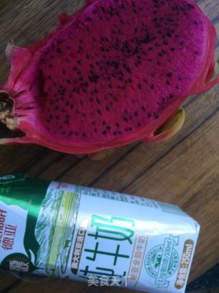 Dragon Fruit Milkshake recipe