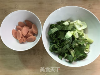 Fried Noodles with Green Vegetables and Eggs recipe