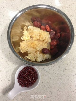 Red Beans, Red Dates and Tremella Soup recipe