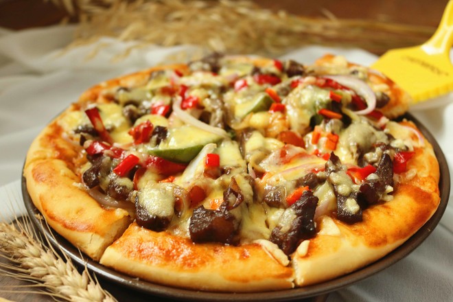 Black Pepper Beef Tenderloin Pizza recipe