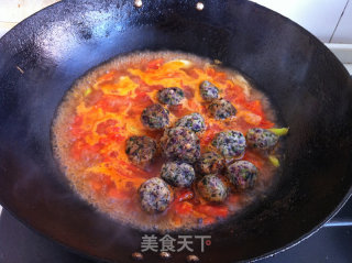 Tomato Soup with Onion Meatballs recipe