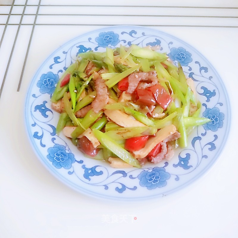 Stir-fried Tofu with Asparagus recipe