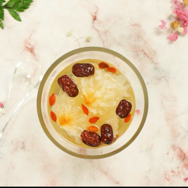 Tremella and Red Date Soup recipe