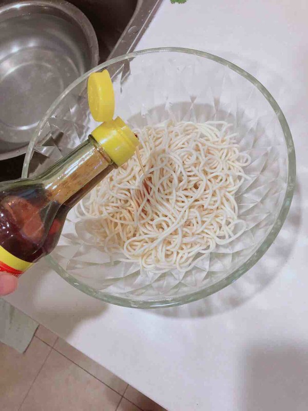 Fried Noodles with Eggs and Vegetables recipe
