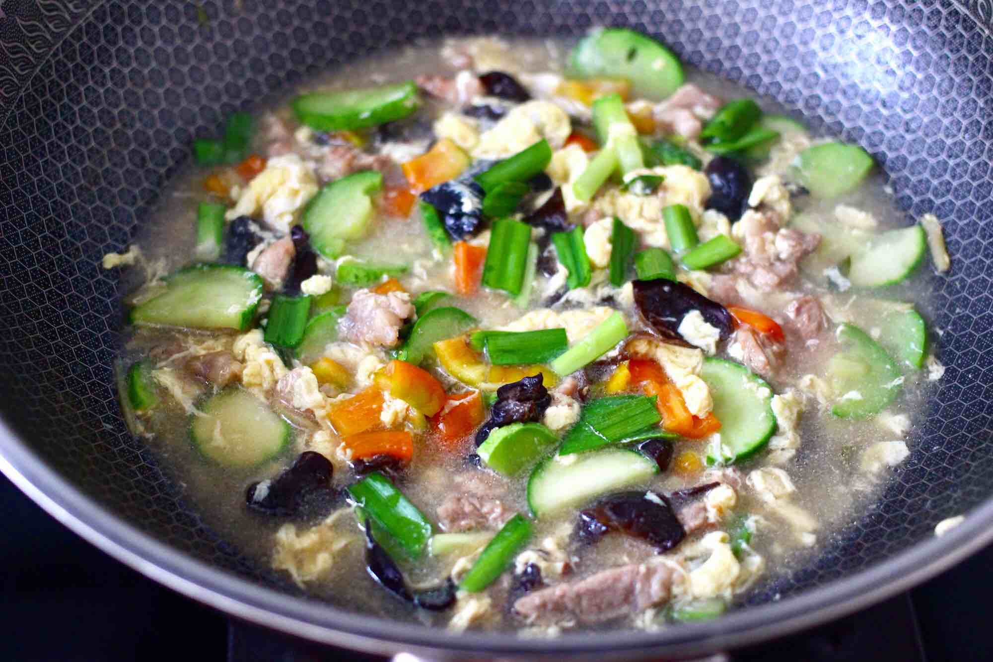 Marinated Noodles with Cucumber and Diced Pork recipe