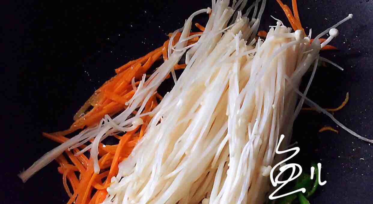 Fried Eggs with Enoki Mushroom recipe