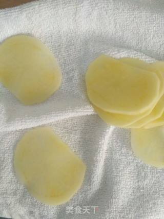 Microwave Version of Cumin Flavored Potato Chips recipe