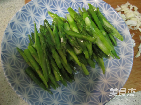 Asparagus with Sesame Sauce recipe