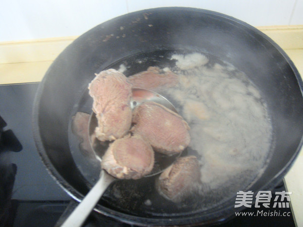 Stewed Beef Tendon with Tomato recipe