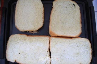 Golden Toast Sausage Salad recipe
