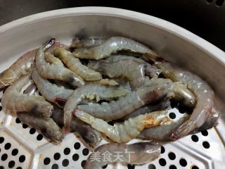 Fried Potato Chips with Green Shrimp recipe