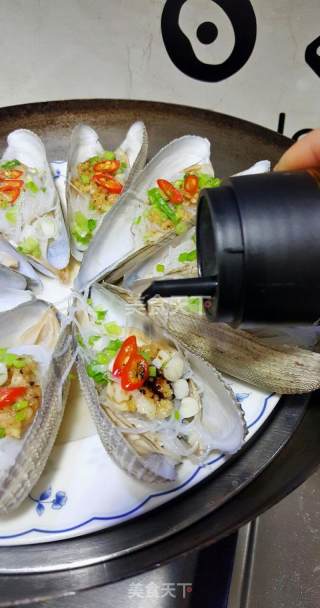 Steamed Corn Mussels with Garlic recipe
