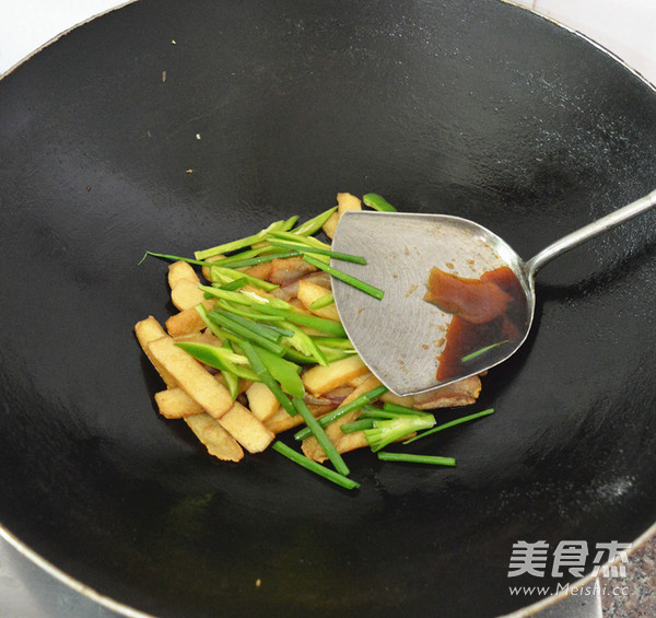 Fatty Pork Fried with Tea and Dried recipe