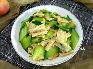 #快手素菜# Fried Cucumber with Sea Rice and Yuba recipe