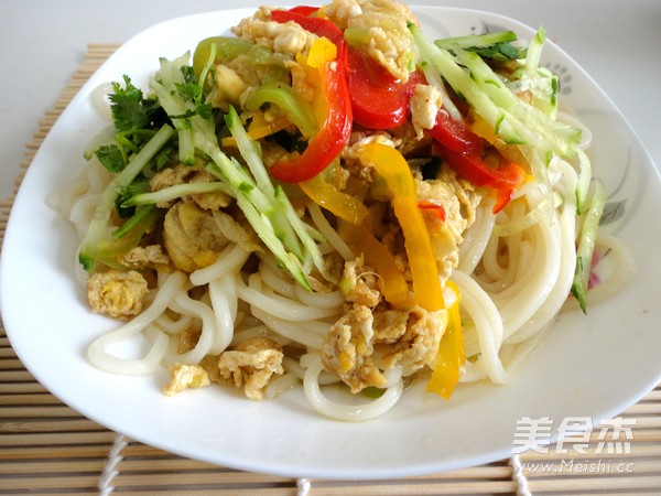 Bell Pepper and Egg Marinated Noodles recipe