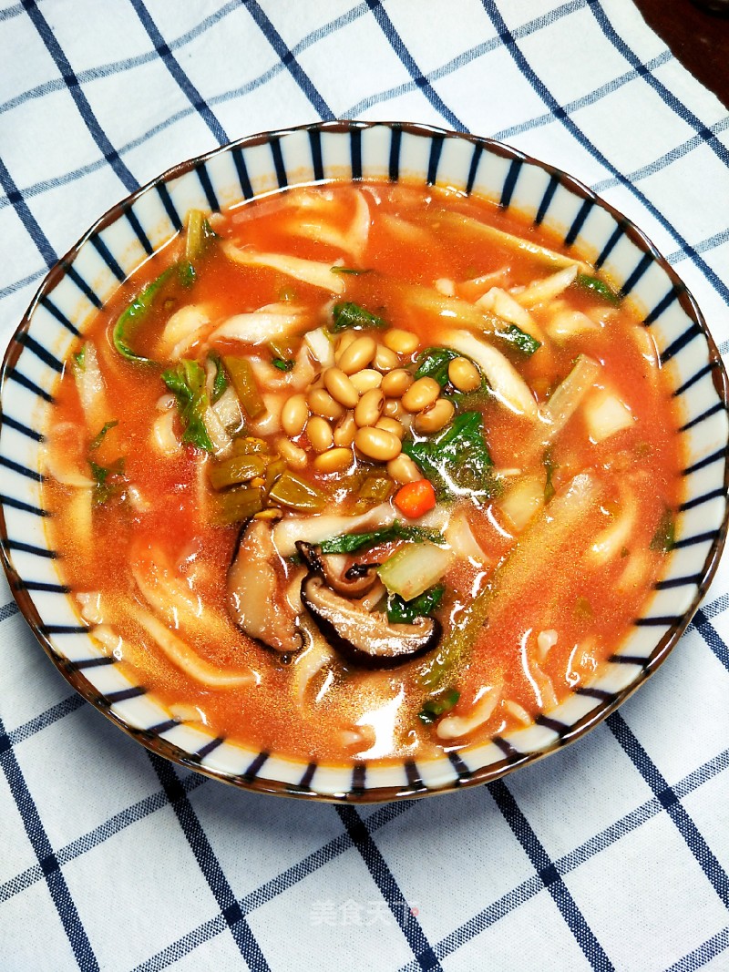 Sliced Noodles with Tomato Sauce