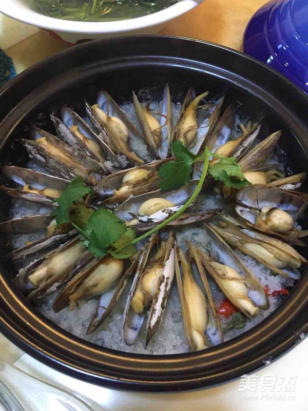 Taji Pot Hand-candied Vegetables & Salted Razor Clams recipe