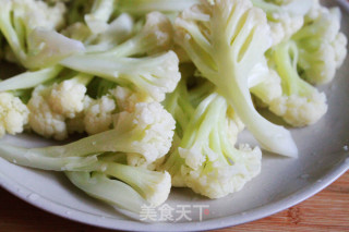 Small Stir-fried Cauliflower recipe