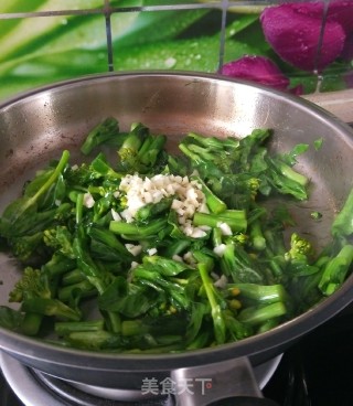 Nourish The Liver in Spring and Eat More Greens One by One to Stir-fry The Rape Moss recipe