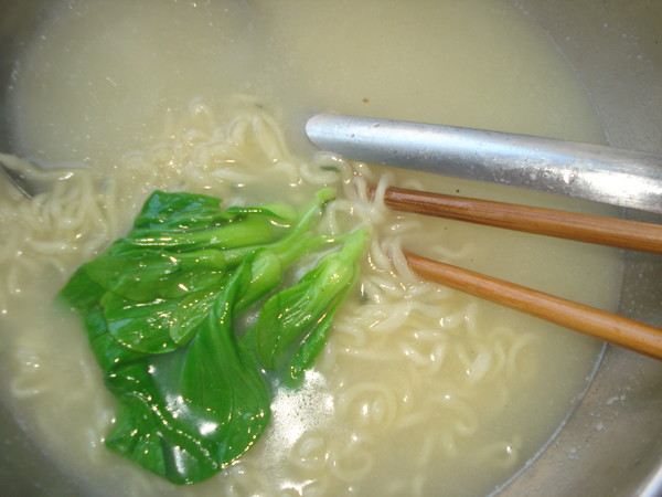 Beef Bone Dashi Noodles with Meatballs recipe