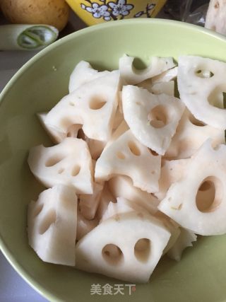 Lotus Root Pork Ribs Soup recipe