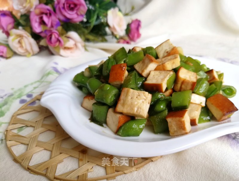 Fried Bean Curd with Sweet Beans recipe