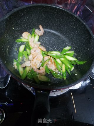 Stir-fried Shrimp with Asparagus recipe