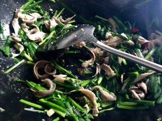 Stir-fried Belly Slices with Leek recipe