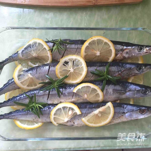 Salt-grilled Saury recipe