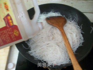 [fujian Cuisine]: Fried Hutou Rice Noodles (quanzhou Local Specialty) recipe