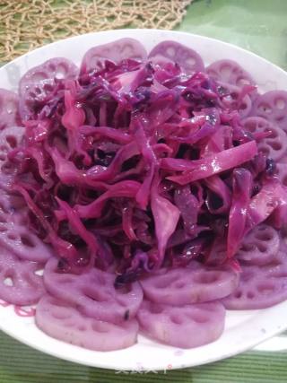 Lotus Root Slices Mixed with Purple Cabbage recipe
