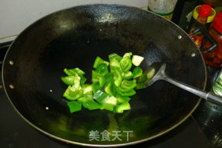[creative New Dishes] Stir-fried Beef with Green Pepper recipe
