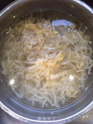 Braised Sauerkraut with Strong Spine recipe