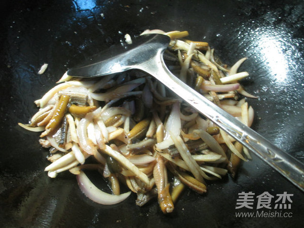Stir-fried Eel with Onion and Rice recipe